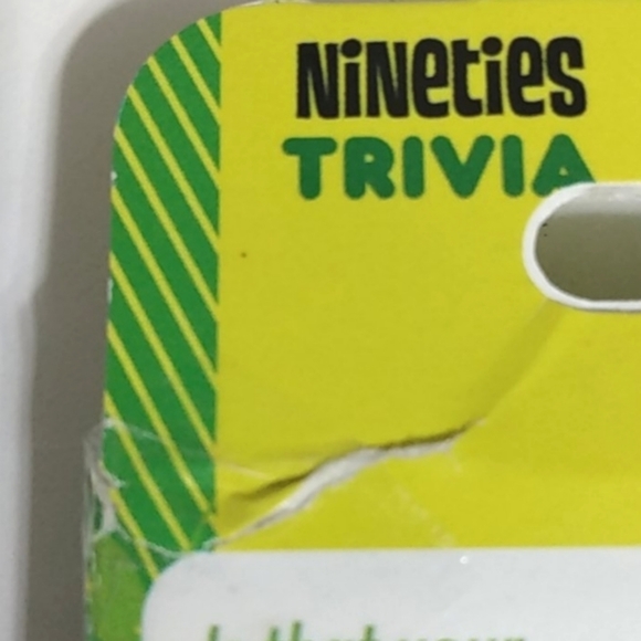 1990s A DECADE OF TRIVIA CARD GAME NIB - Picture 6 of 8